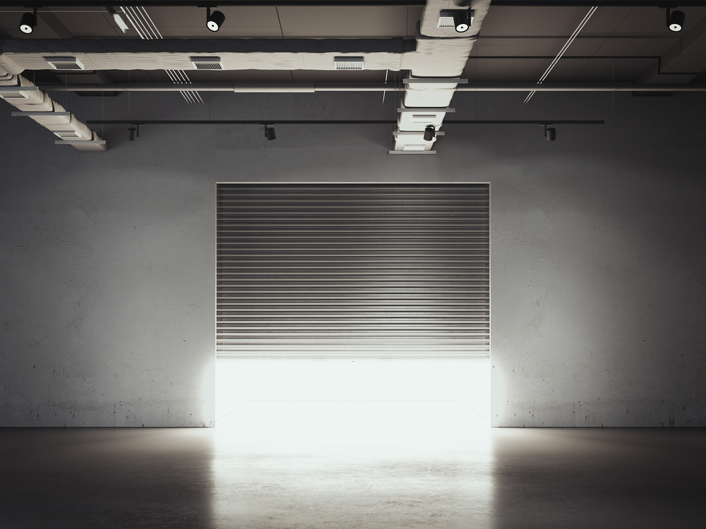 What are the benefits of roller shutter doors?